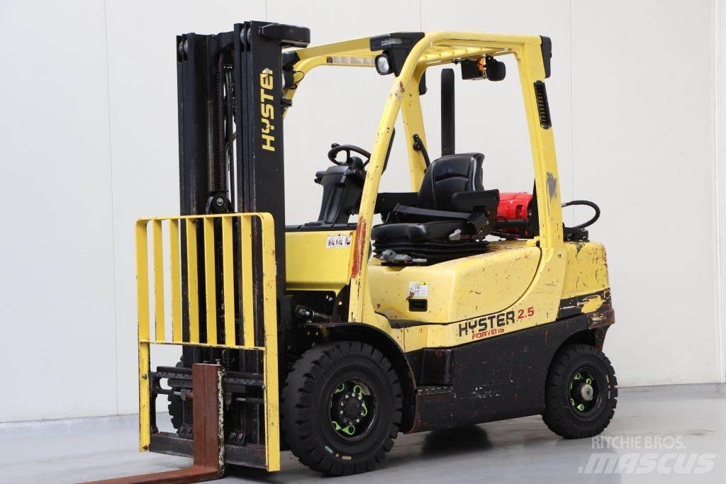 Hyster H2.5FT Камиони с АГУ