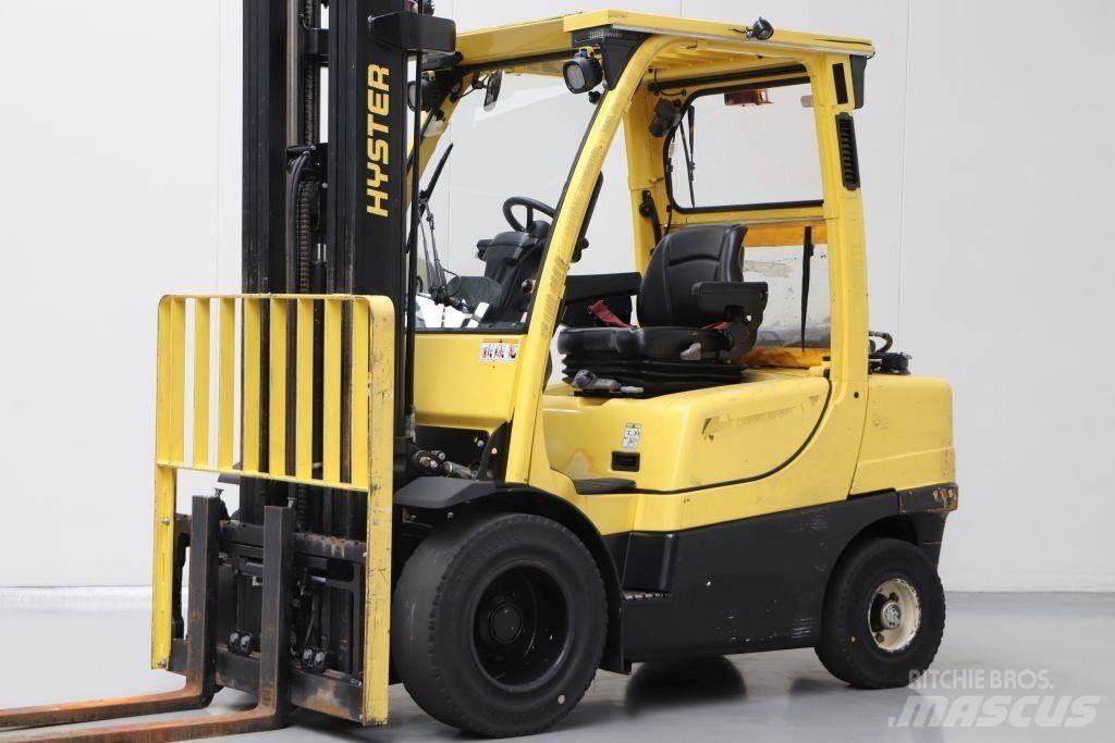 Hyster H3.0FT Камиони с АГУ