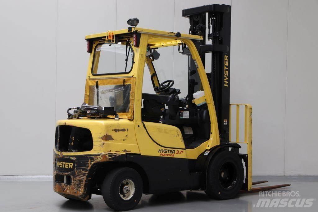 Hyster H3.0FT Камиони с АГУ