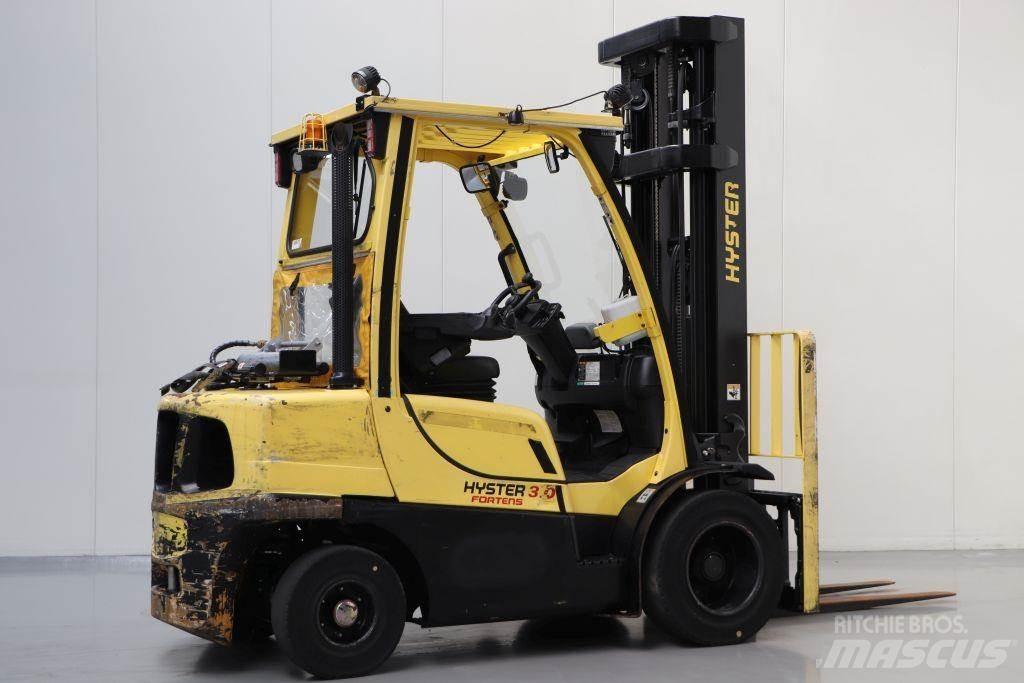 Hyster H3.0FT Камиони с АГУ