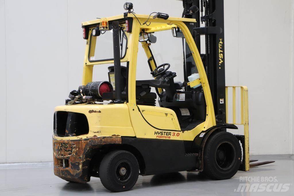 Hyster H3.0FT Камиони с АГУ