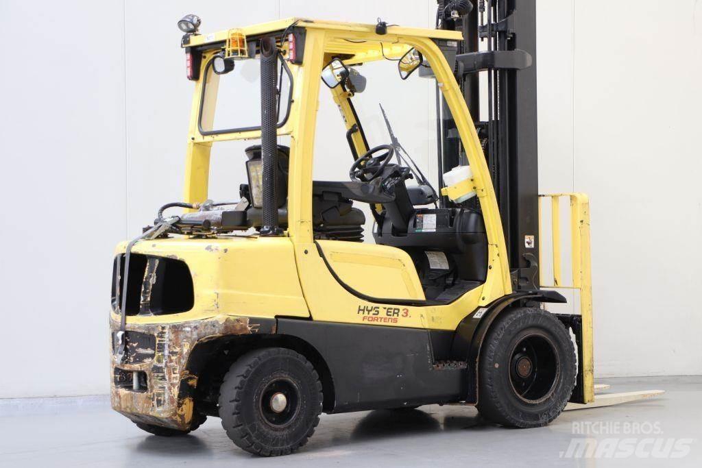 Hyster H3.0FT Камиони с АГУ