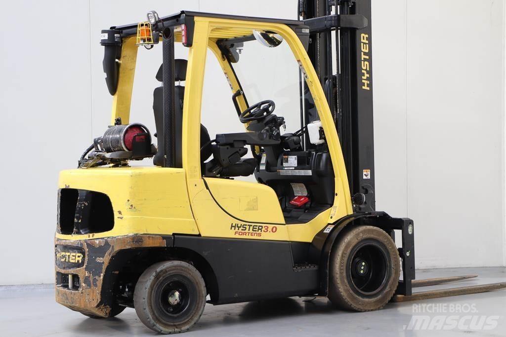 Hyster H3.0FT Камиони с АГУ