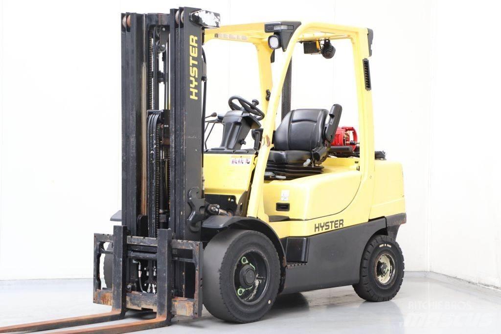 Hyster H3.0FT Камиони с АГУ