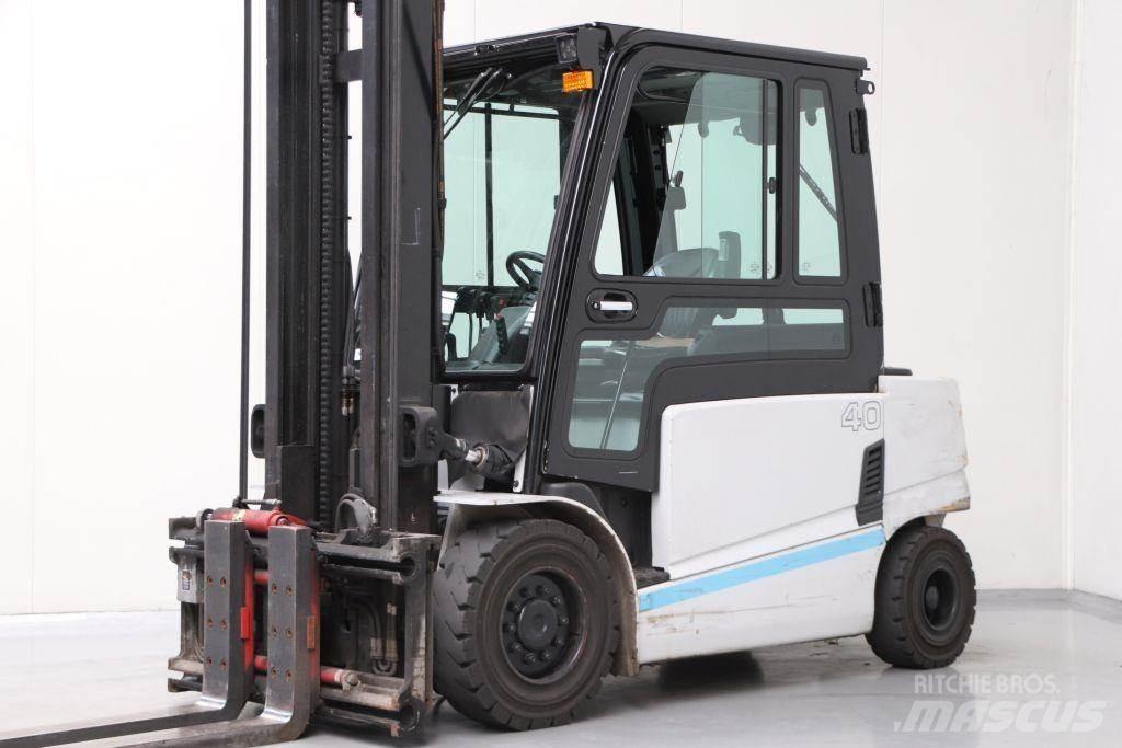 Hyundai 40B-9 Електрически вилични кари-повдигачи