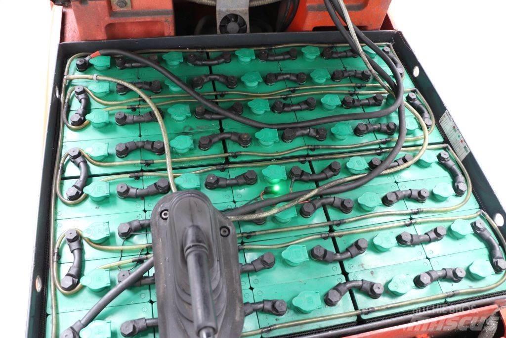 Linde E30S-03/600 Електрически вилични кари-повдигачи
