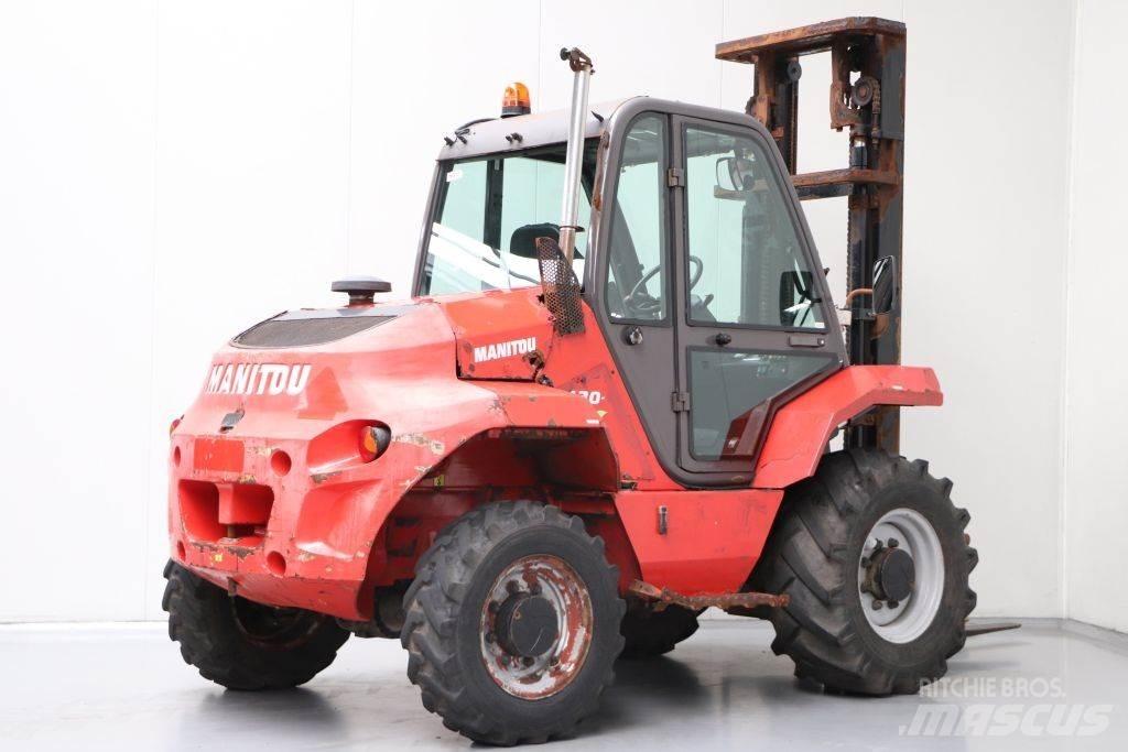 Manitou M30-4 Камиони за херавни местности