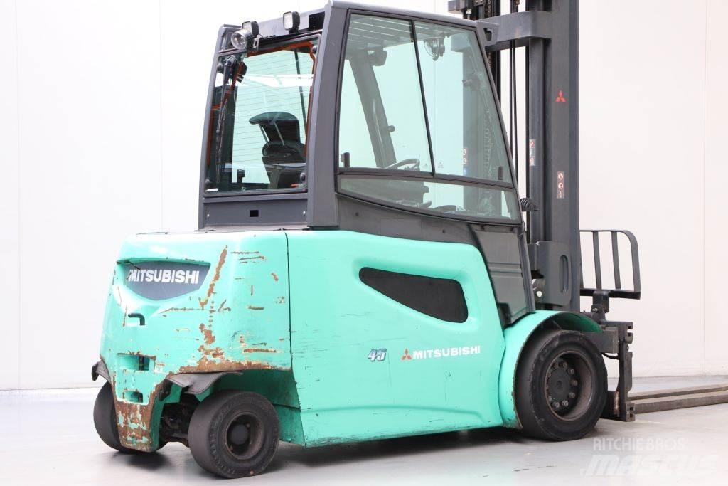 Mitsubishi FB45 2 Електрически вилични кари-повдигачи