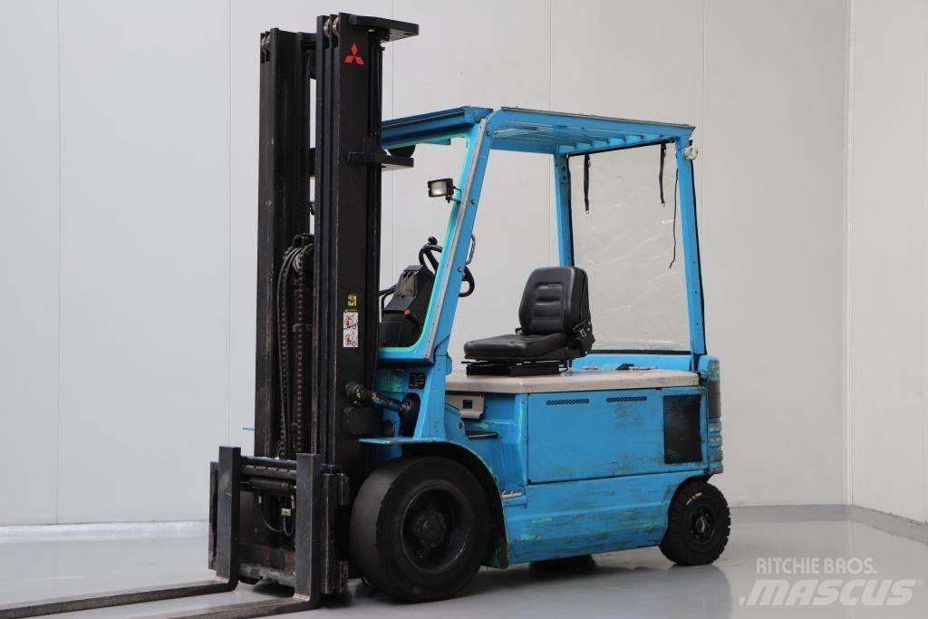 Mitsubishi FBP30 Електрически вилични кари-повдигачи
