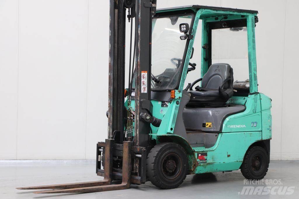 Mitsubishi FG18NT Камиони с АГУ