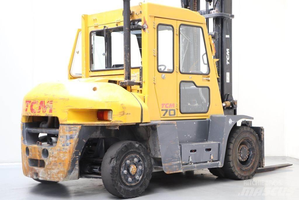 TCM FD70-2 Дизелови камиони