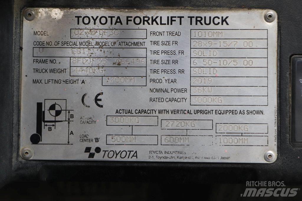 Toyota 02-8FDF30 Дизелови камиони