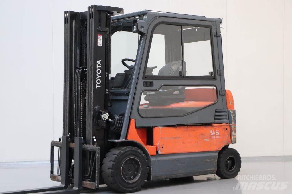Toyota 7FBMF30 Електрически вилични кари-повдигачи