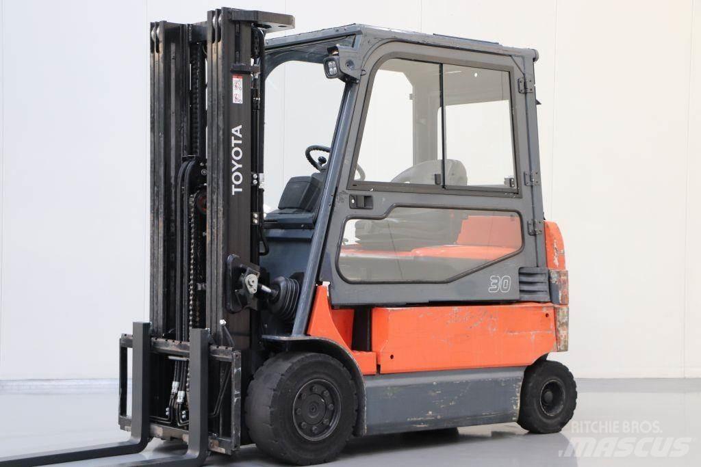 Toyota 7FBMF30 Електрически вилични кари-повдигачи