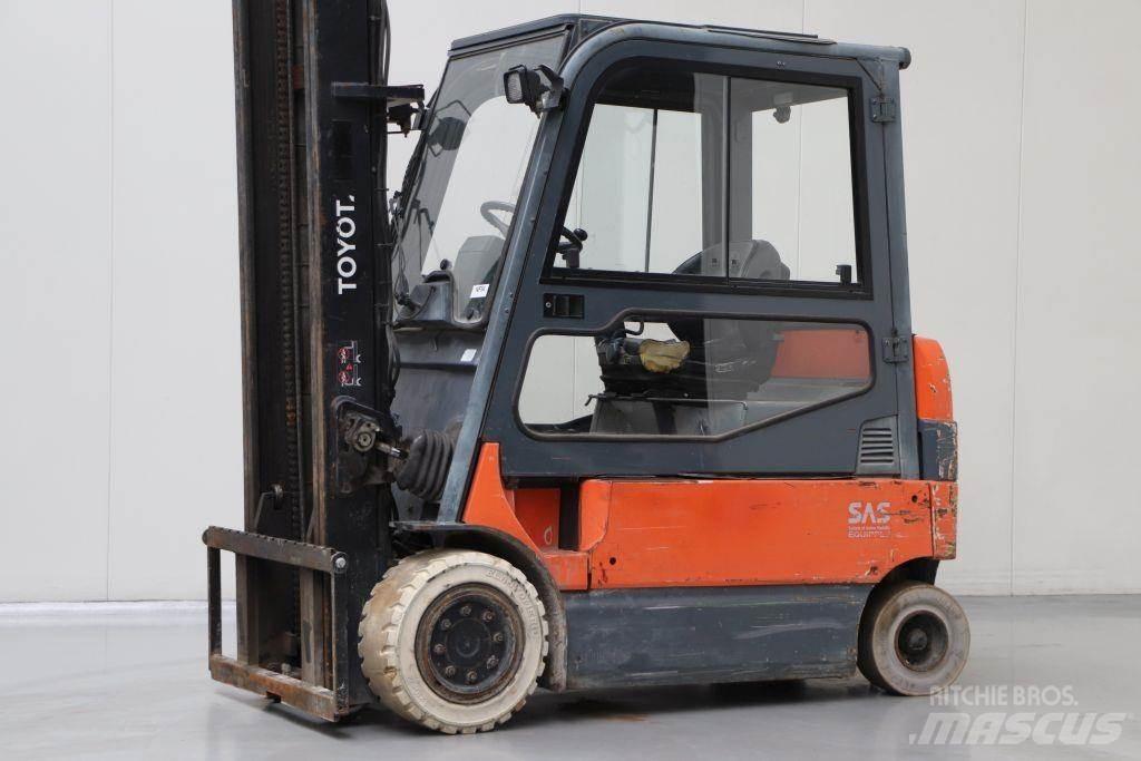 Toyota 7FBMF30 Електрически вилични кари-повдигачи