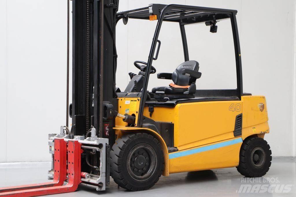 UniCarriers 40B-9 Електрически вилични кари-повдигачи