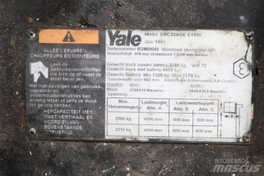 Yale ERC25AGE Електрически вилични кари-повдигачи