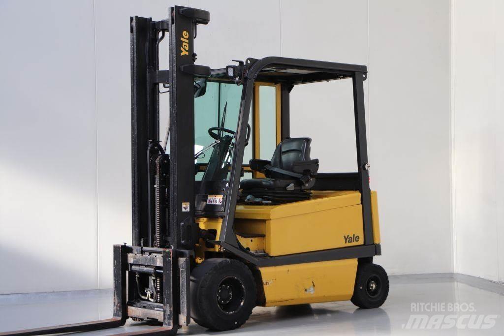 Yale ERP30ALF Електрически вилични кари-повдигачи