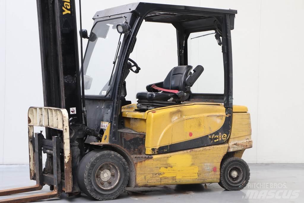 Yale ERP35VL Електрически вилични кари-повдигачи