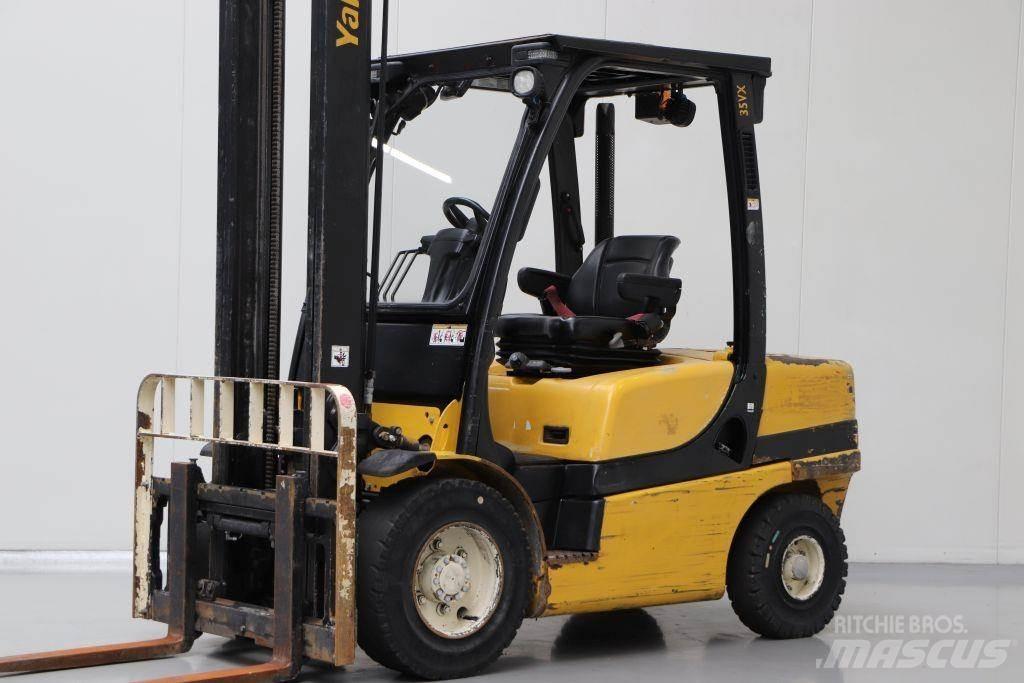 Yale GDP35VX Дизелови камиони