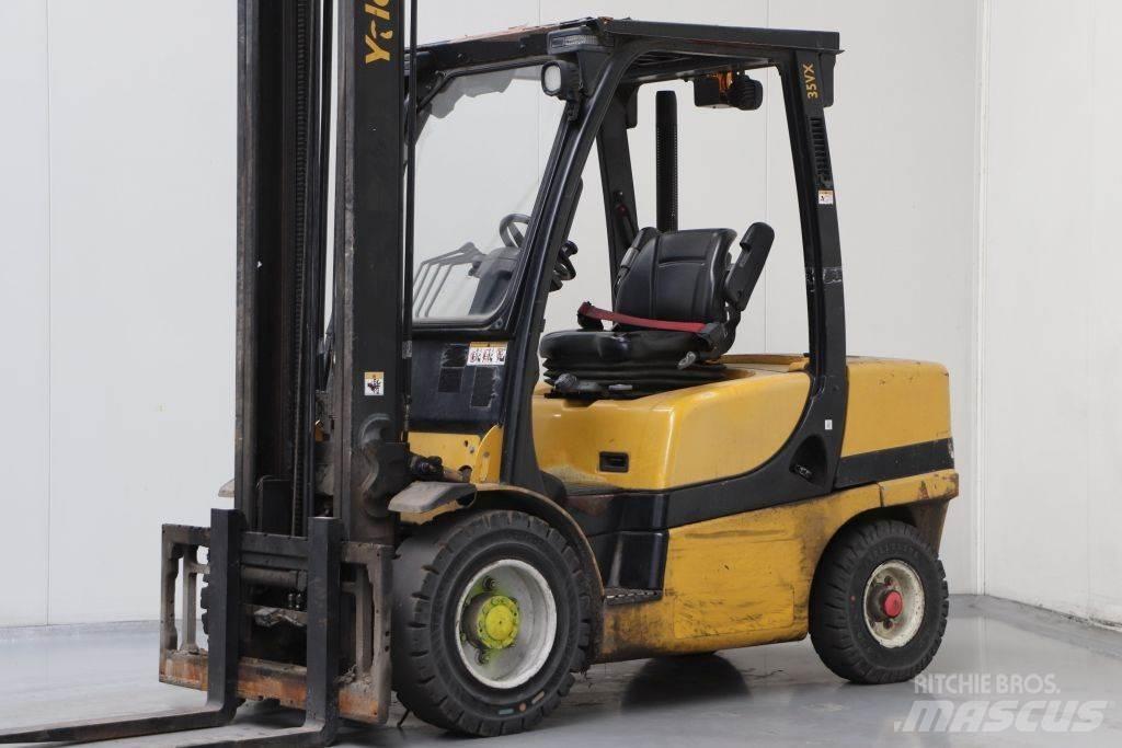 Yale GDP35VX Дизелови камиони