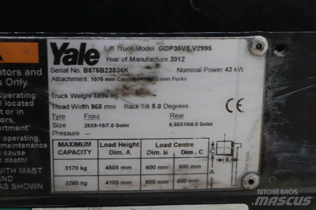 Yale GDP35VX Дизелови камиони