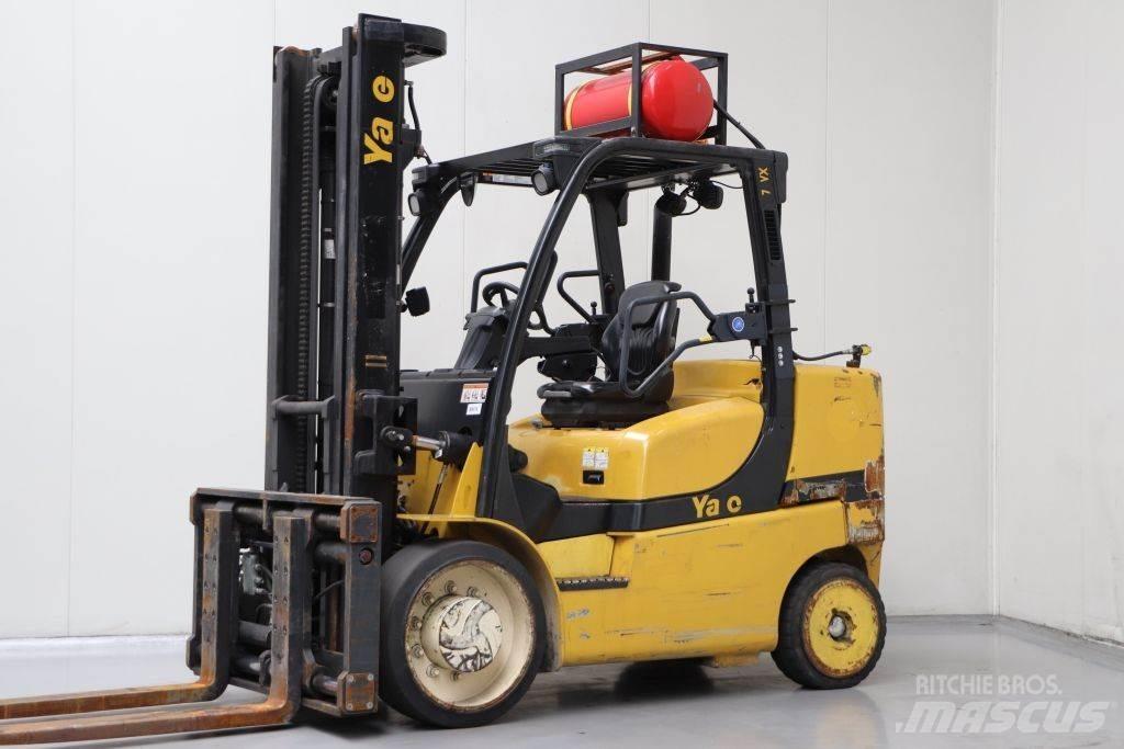 Yale GLC70VX Камиони с АГУ