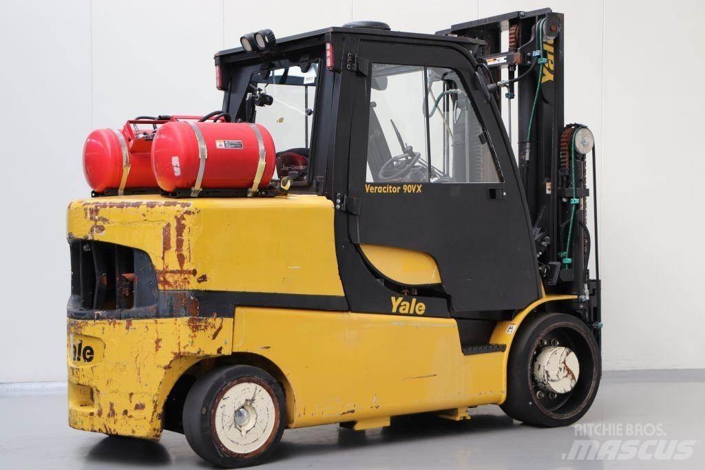 Yale GLC90VX Камиони с АГУ