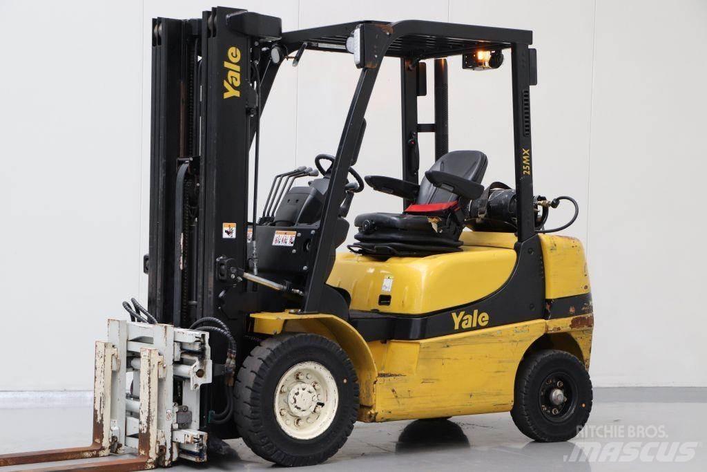 Yale GLP25MX Камиони с АГУ