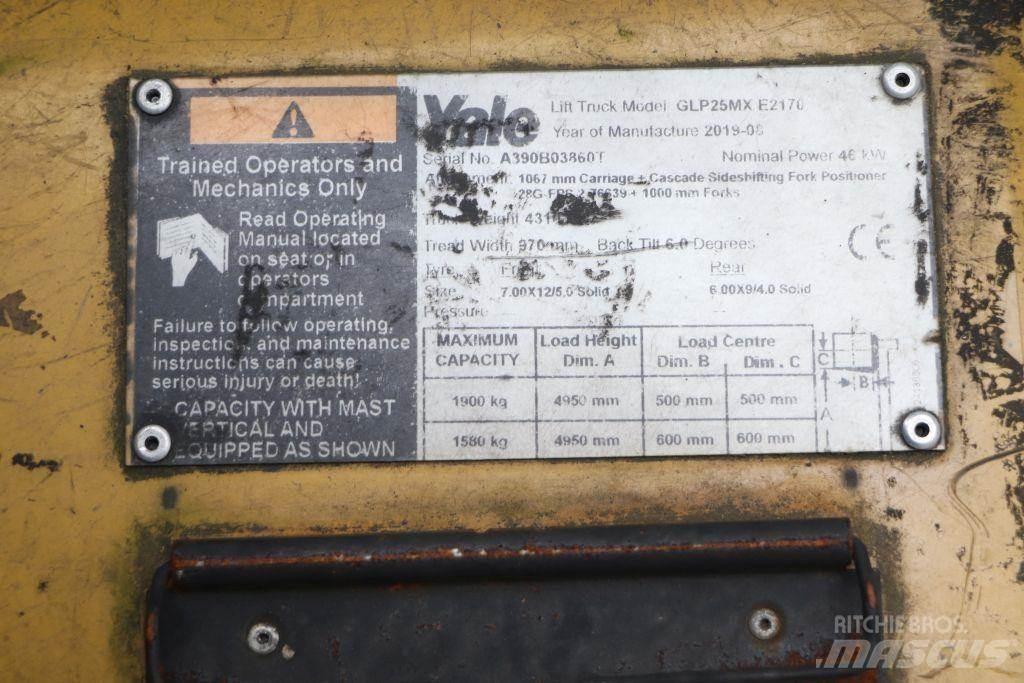 Yale GLP25MX Камиони с АГУ