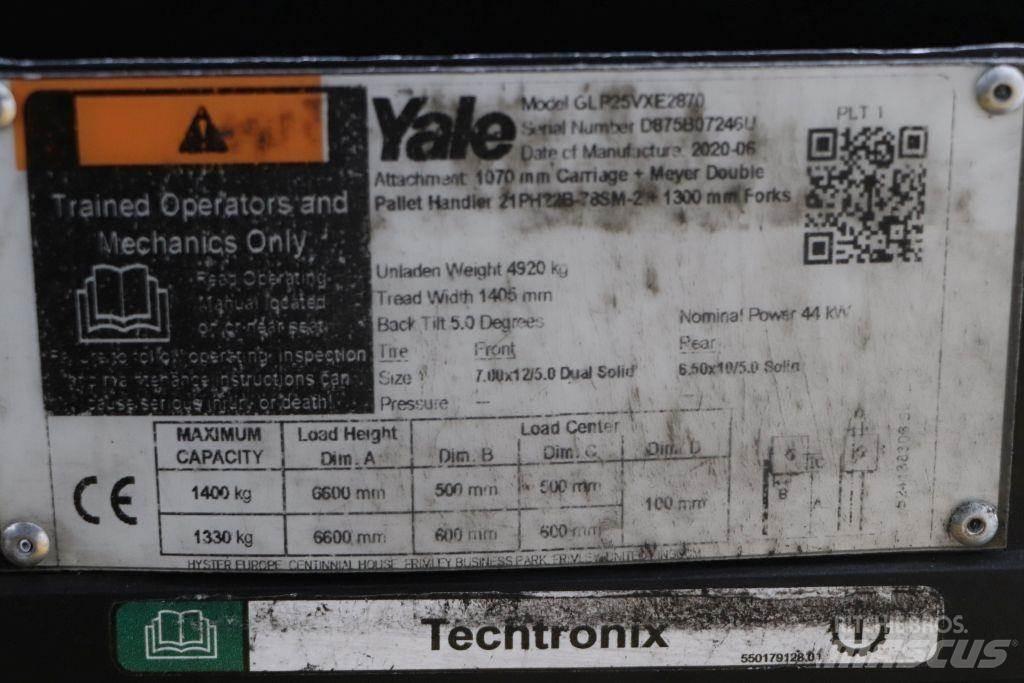 Yale GLP25VX Камиони с АГУ