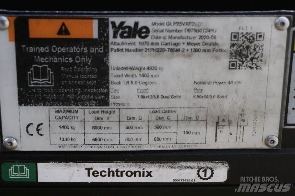 Yale GLP25VX Камиони с АГУ