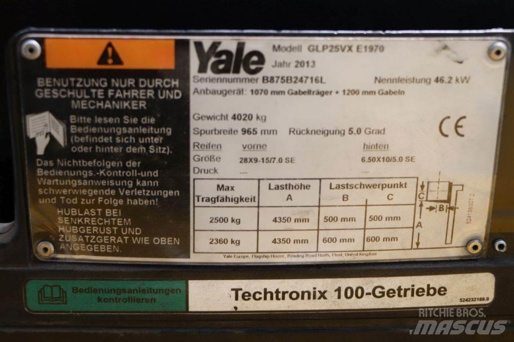 Yale GLP25VX Камиони с АГУ