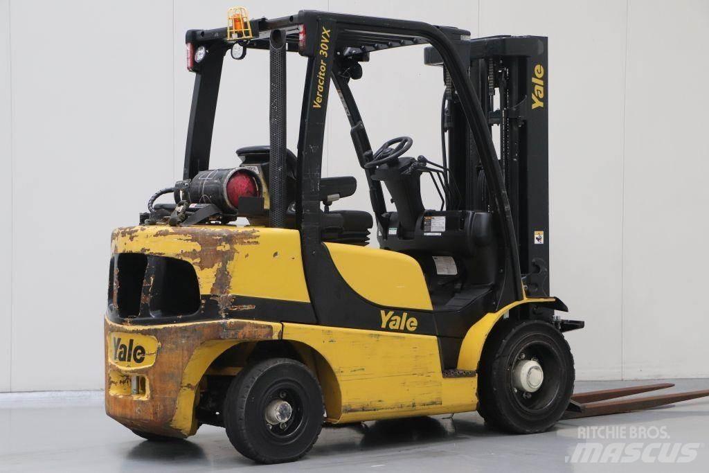 Yale GLP30VX Камиони с АГУ