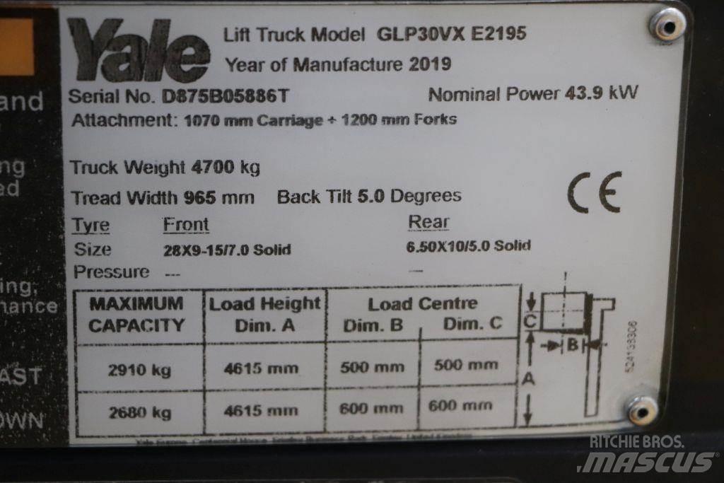 Yale GLP30VX Камиони с АГУ