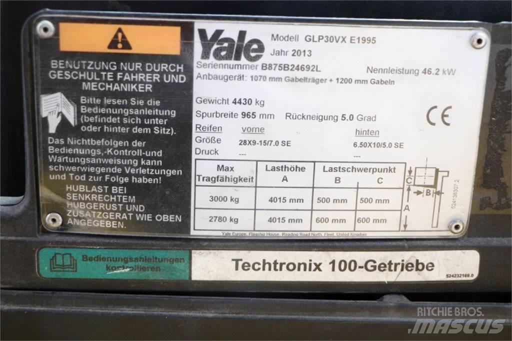 Yale GLP30VX Камиони с АГУ