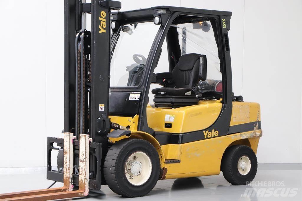 Yale GLP35VX Камиони с АГУ