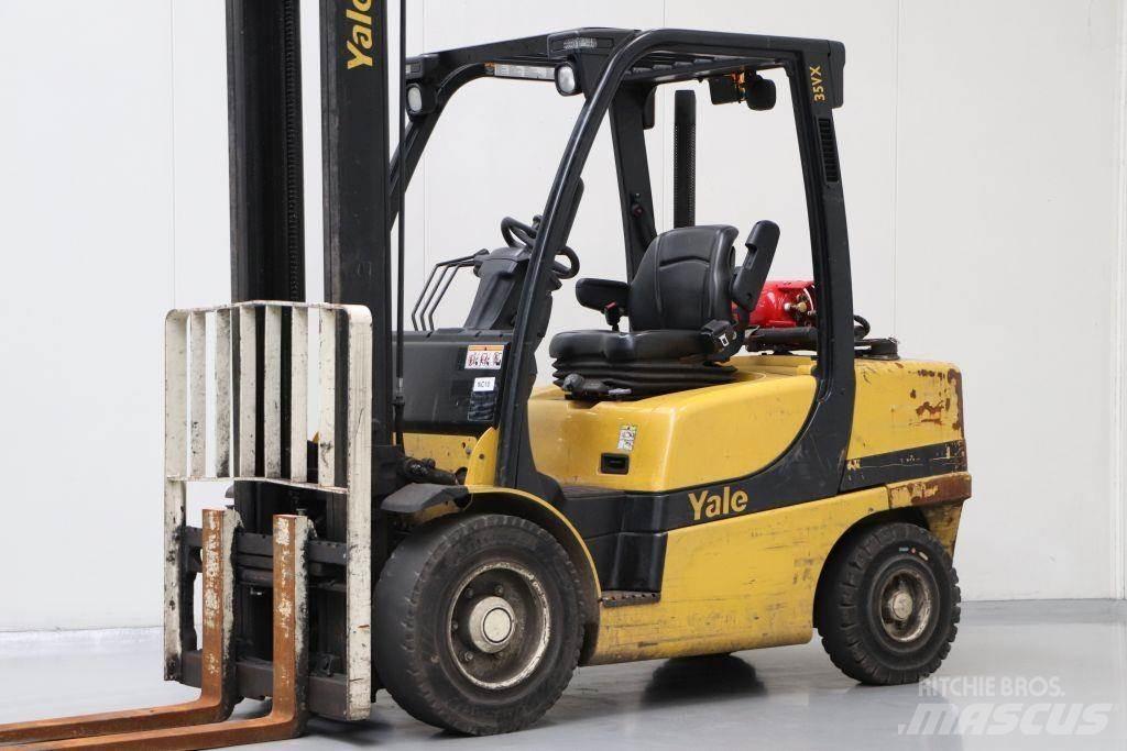 Yale GLP35VX Камиони с АГУ