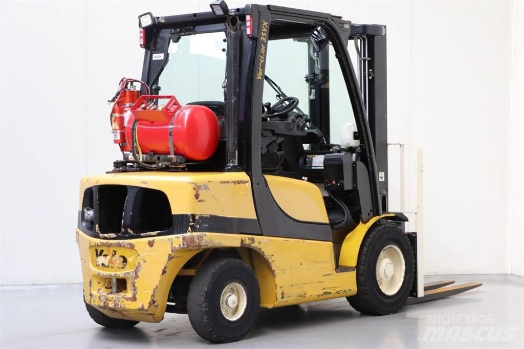 Yale GLP35VX Камиони с АГУ