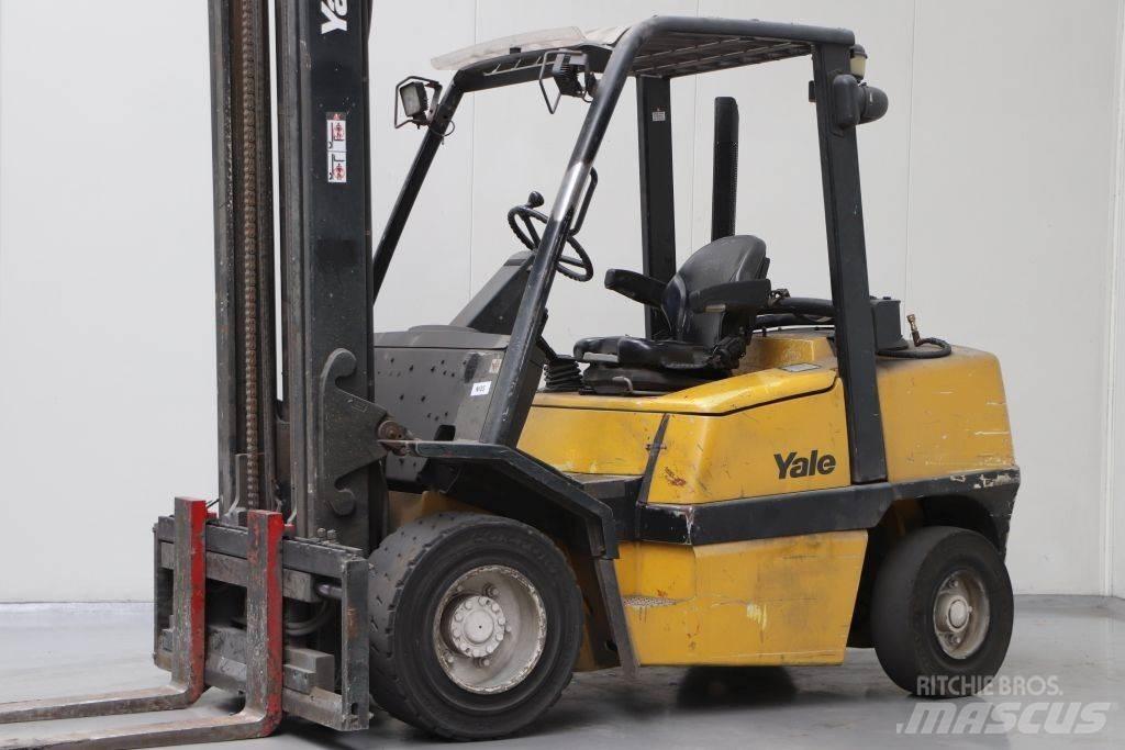 Yale GLP40LJ Камиони с АГУ