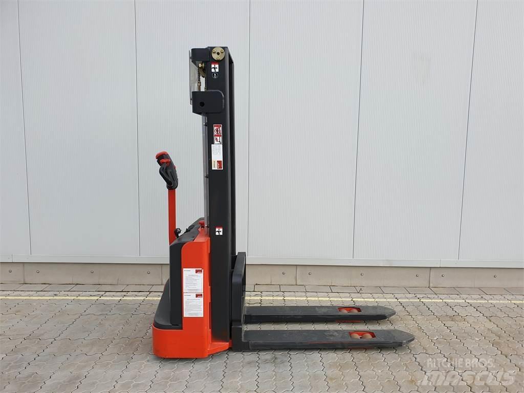 Linde #N/A Колички високоповдигачи с теглич