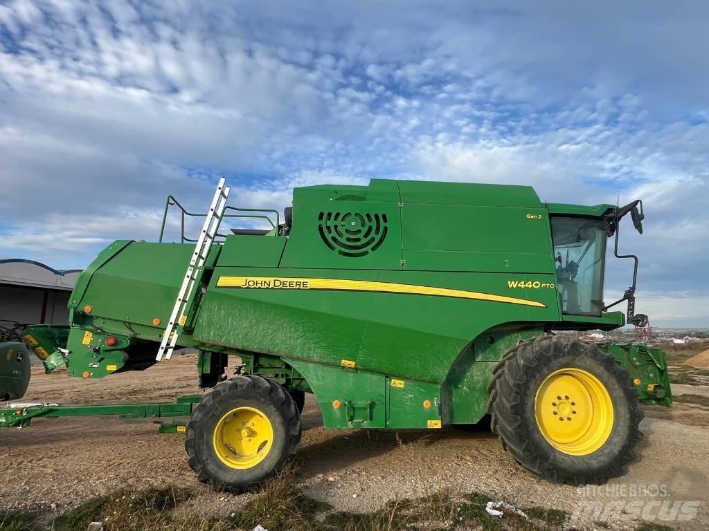 John Deere W 440 PTC Комбайни