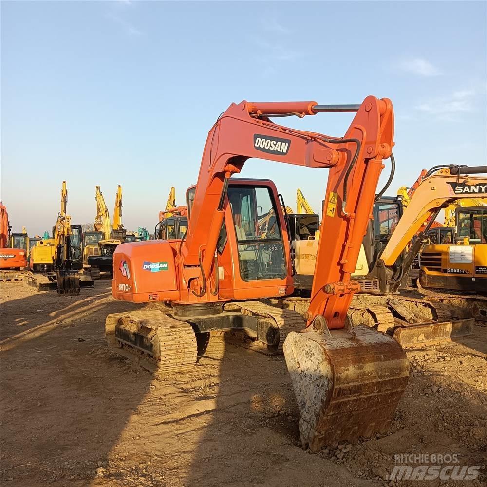 Doosan DH 70 Верижен екскаватор
