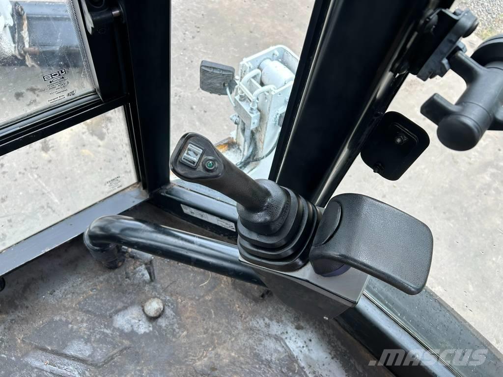 JCB 3 CX Товарач със заден ексватор