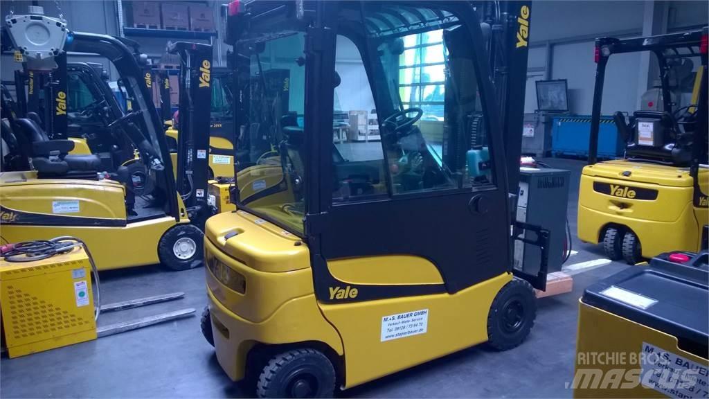 Yale ERP16VF Електрически вилични кари-повдигачи