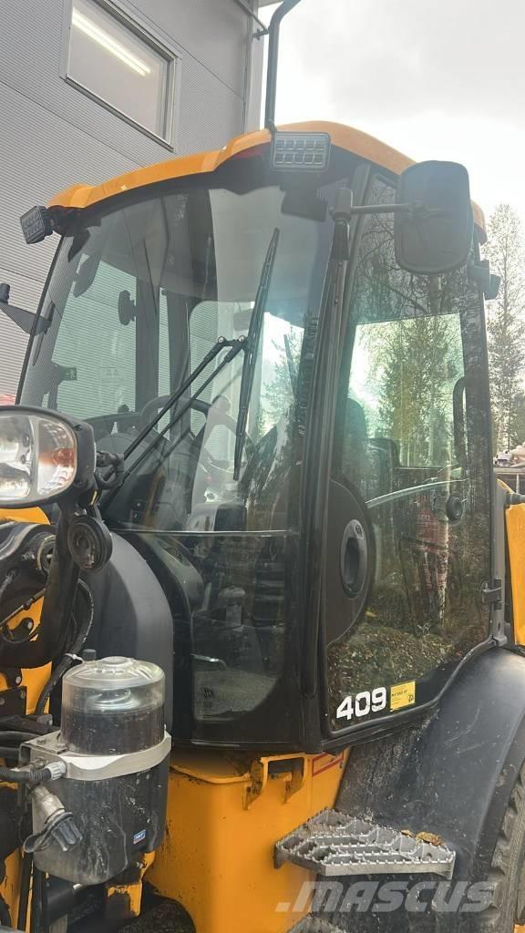 JCB 409 Колесни товарачи