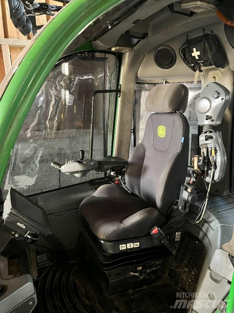 John Deere 1210E Форуардери