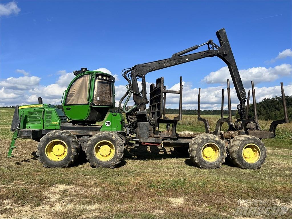 John Deere 1210E Форуардери