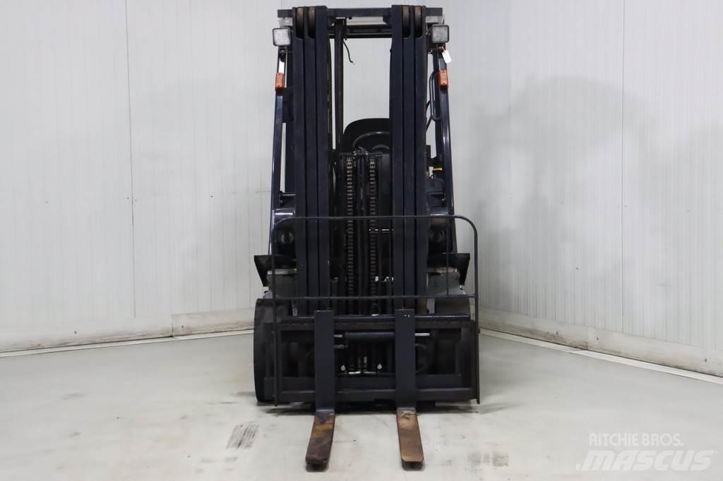 Nissan U1D2A20LQ Камиони с АГУ