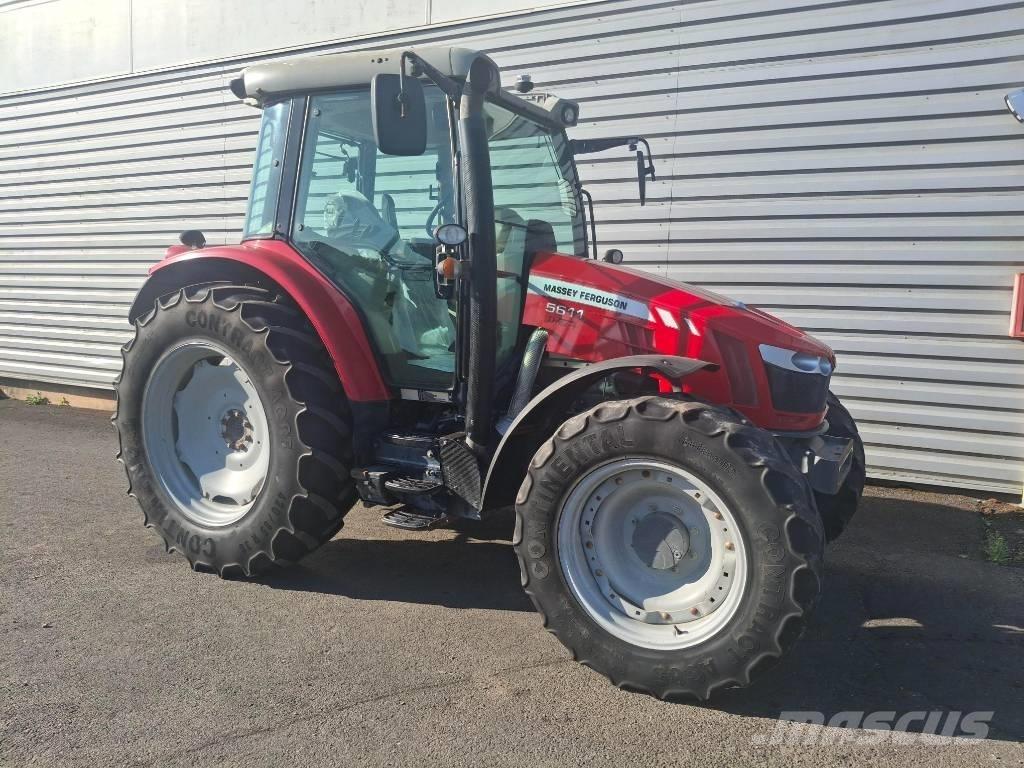 Massey Ferguson 5611 Трактори